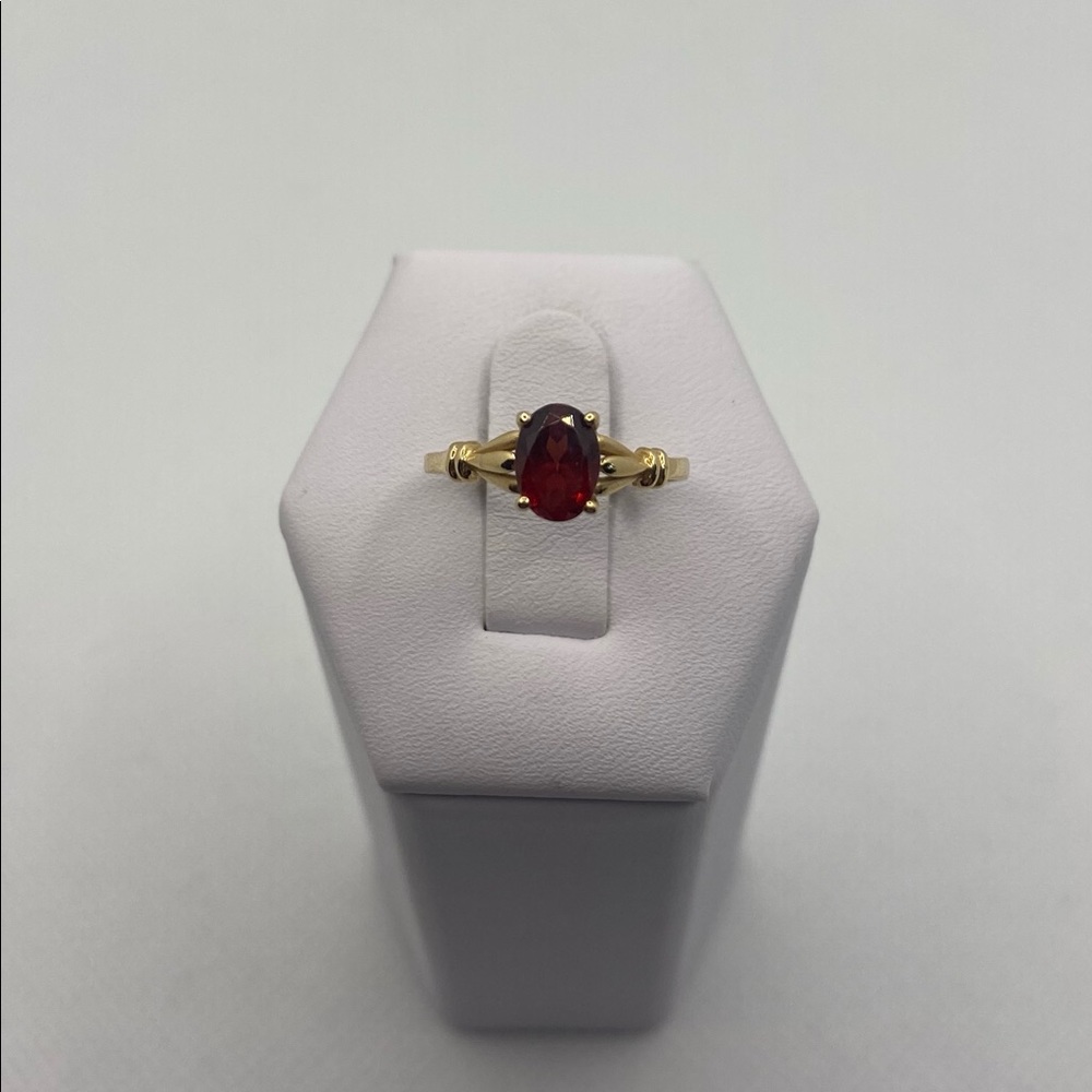 14k yellow gold Garnet ring